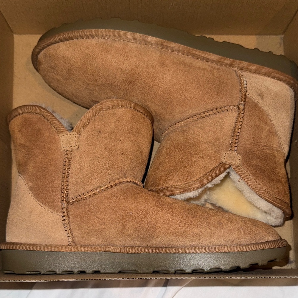 Kirkland Signature Brown Winter Boots